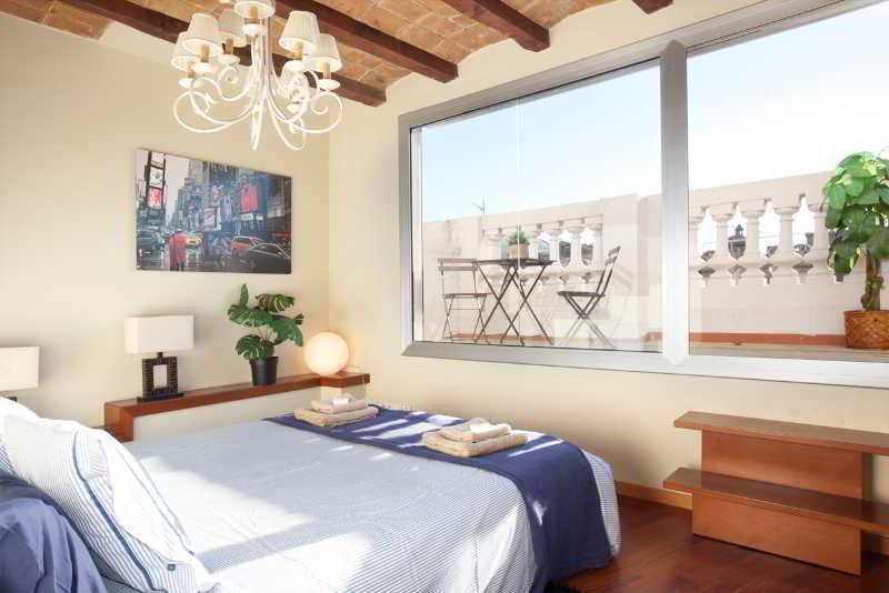Appartamento Apbcn Gracia Terraced Barcellona Esterno foto